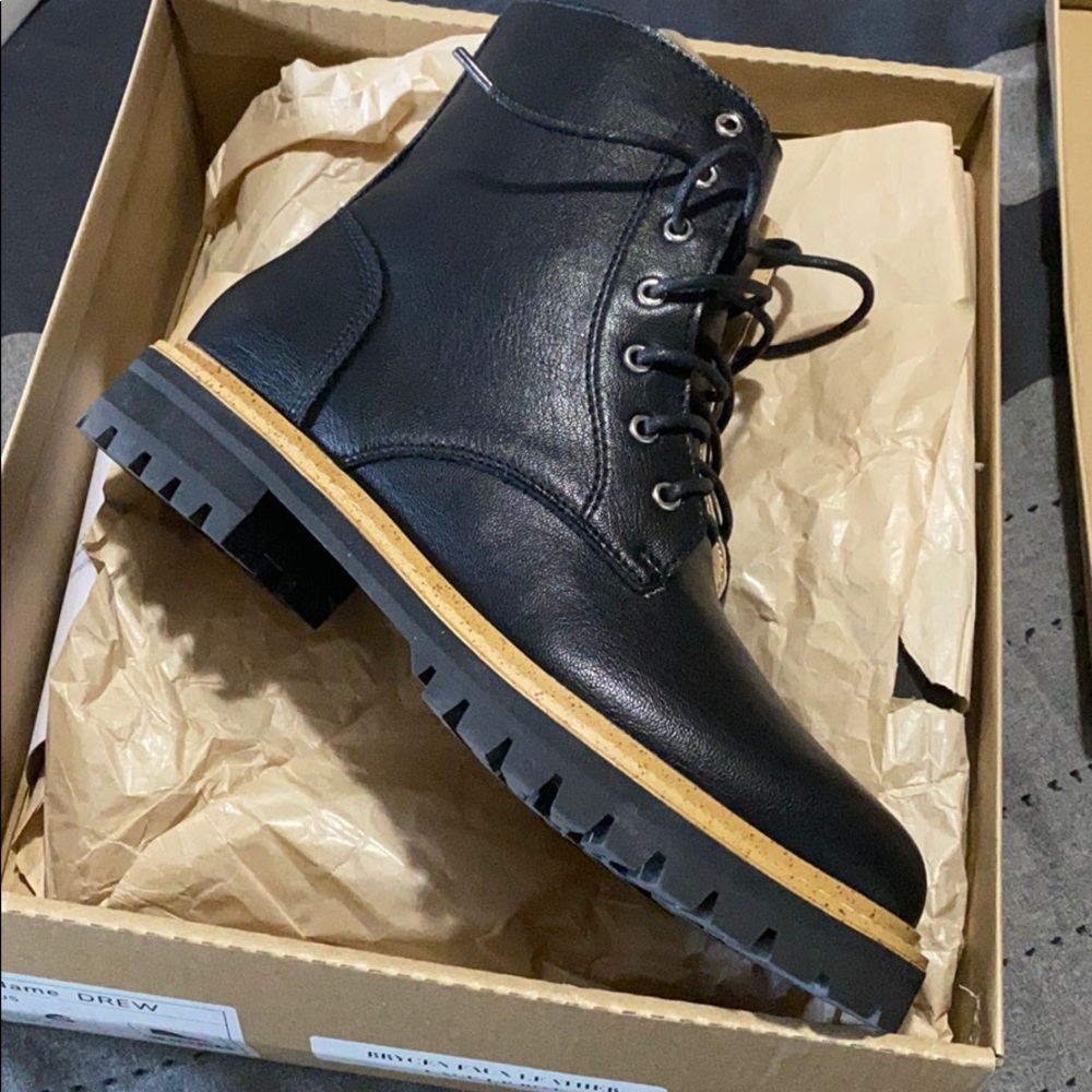 Vici Boots